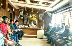 সাংবাদিকদের সঙ্গে লালমোহনের নবাগত ইউএনওর মতবিনিময়