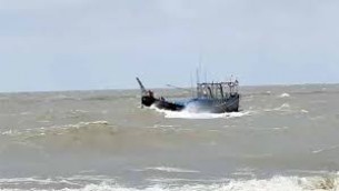 তজুমদ্দিনের নদীতে পড়ে এক জেলে নিখোঁজ