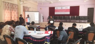 ভোলায় দুর্যোগ পূর্বাভাস ভিত্তিক অর্থায়ন কার্যক্রম বিষয়ক মতবিনিময় সভা 