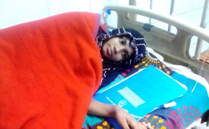 লালমোহনে ক্যান্সার আক্রান্ত তানজিলা বাঁচতে চায়