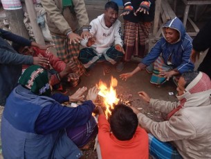 ভোলায় জেঁকে বসেছে শীত ঠান্ডা জনিত রোগ বাড়ছে