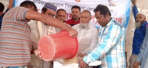 ভোলায় জাটকা আহরণে বিরত থাকা  ৮৯ হাজার জেলে পরিবার চাল পাচ্ছে