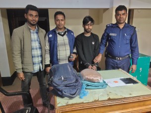 ভোলায় স্কুল ব্যাগ থেকে  গাঁজা ও ইয়াবা উদ্ধার