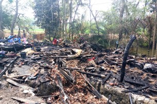 লালমোহনে অগ্নিকান্ডে বসতঘর পুড়ে ছাই