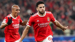 মারিওর রেকর্ড গড়া ম্যাচে কোয়ার্টার ফাইনাল নিশ্চিত করলো বেনফিকা