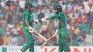 বিশ্ব চ্যাম্পিয়ন ইংল্যান্ডকে হারিয়ে সিরিজ শুরু বাংলাদেশের