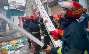 নারায়ণগঞ্জে বাণিজ্যিক ভবনে বিস্ফোরণ: নিহত ১, আহত ১২