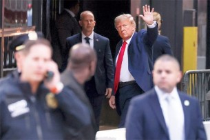 নিউইয়র্কের ট্রাম্প টাওয়ারে অভিযুক্ত ট্রাম্প