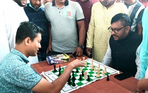 লালমোহনে বঙ্গবন্ধু দাবা টুর্নামেন্টের উদ্বোধন