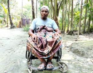 ভিক্ষা করতে চাই না, কর্ম করে বাঁচতে চাই