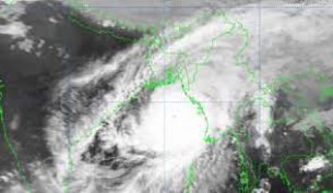 কক্সবাজার ও উত্তর মিয়ানামার উপকূল অতিক্রম শুরু ঘূর্ণিঝড়  'মোখা'র