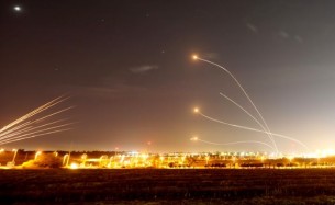 গাজায় ইসরাইলি বাহিনী ও ফিলিস্তিনি যোদ্ধাদের মধ্যে ব্যাপক যুদ্ধ