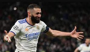 সৌদির আকর্ষণীয় প্রস্তাব নিয়ে চিন্তা শুরু করেছেন বেনজেমা