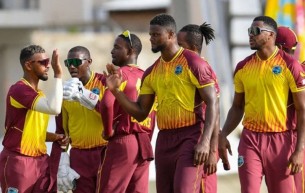 সিনক্লেয়ার-আথানাজের নৈপুন্যে আরব আমিরাতকে হোয়াইটওয়াশ করলো ওয়েস্ট ইন্ডিজ