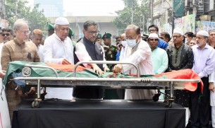 শ্রদ্ধায় ভালোবাসায় সিক্ত হলেন বীর মুক্তিযোদ্ধা ডা. আফছারুল আমিন