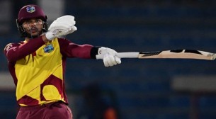 কিংয়ের সেঞ্চুরিতে সহজ জয়ে শুরু ওয়েস্ট ইন্ডিজের