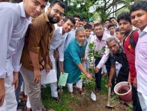 ভোলা সরকারি উচ্চ বিদ্যালয়ে বৃক্ষ রোপন অভিযান