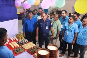 ভোলার ব্যাংকের হাটে দিন ব্যাপী মহিষের মেলা