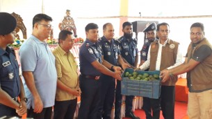 ভোলায় জেলা পুলিশের আয়োজনে গ্রীষ্মকালীন ফল উৎসব