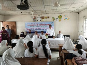 ভোলায় শিক্ষার্থীদের মাঝে  দুধ খাওয়ানো কর্মসূচি পালন