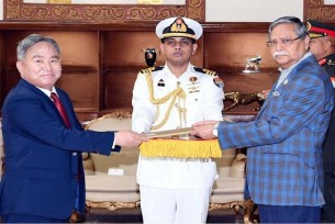 দক্ষিণ কোরিয়াকে বাংলাদেশে আরো বিনিয়োগের আহ্বান রাষ্ট্রপতির