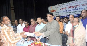 শেখ হাসিনা ক্ষমতায় আছেন বলেই দেশের মানুষ শান্তিতে আছে : হুইপ ইকবালুর রহিম