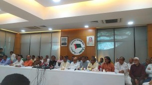 আগুন সন্ত্রাসের বিরুদ্ধে আগামীকাল সারাদেশে বিক্ষোভ সমাবেশ করবে আওয়ামী লীগ