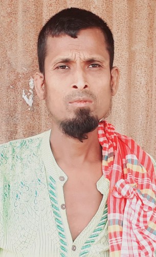 লালমোহনে লিভার ক্যান্সারে আক্রান্ত নুরে-আলমের চিকিৎসার জন্য সাহায্যের আবেদন