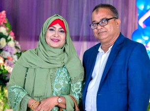 লালমোহন পৌরসভার মেয়র ও তার স্ত্রীর সুস্থতায় দোয়া-মোনাজাত