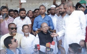 বাংলাদেশ বিদেশীদের কথায় চলে না : তোফায়েল আহমেদ