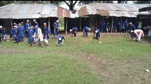 লালমোহনে ডেঙ্গু প্রতিরোধে শিক্ষাপ্রতিষ্ঠান গুলোতে পরিস্কার-পরিচ্ছন্নতা কর্মসূচি