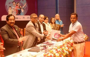 জনসংখ্যার আধিক্য দিয়েই বাংলাদেশকে মধ্যম আয়ের দেশে তুলে এনেছেন শেখ হাসিনা : স্বাস্থ্যমন্ত্রী