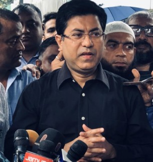 ঢাকা শহরে অনিবন্ধিত অবৈধ রিক্সা চলতে দেয়া হবে না : মেয়র তাপস