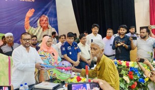 লালমোহনে ২৭০ ভূমিহীন-গৃহহীন পরিবার পেল জমির দলিল ও ঘরের চাবি