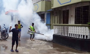ভোলায় ডেঙ্গু প্রতিরোধে পরিষ্কার পরিচ্ছন্নতা অভিযান