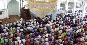 জুমার প্রথম খুতবা: জুমার দিনের বিশেষ করণীয়