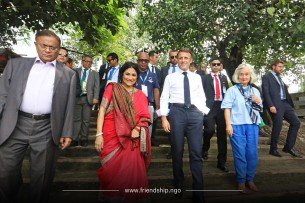 তুরাগে নৌকাভ্রমণ উপভোগ করলেন ম্যাখোঁ