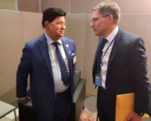 নিউইয়র্কে মোমেনের সঙ্গে ইউএস স্টেট ডিপার্টমেন্টের কাউন্সিলর শোলেটের বৈঠক