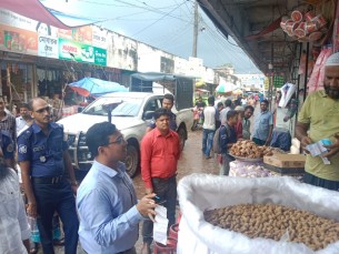 লালমোহনে ভ্রম্যমাণ আদালতের অভিযানে ৬ ব্যবসায়ীকে জরিমানা