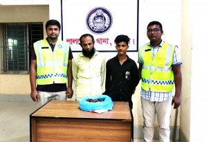 লালমোহনে এক কেজি গাঁজাসহ আটক-২