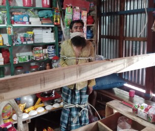 মনপুরায় দিনে দুপুরে ব্যবসায়িকে  বেঁধে দোকান ডাকাতি