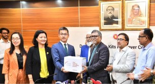 ডেঙ্গু ঠেকাতে মশা মারার কাজ সারা বছরই করতে হবে : স্বাস্থ্যমন্ত্রী