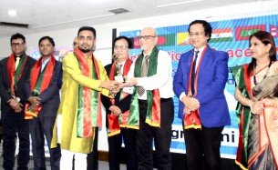 লালমোহনের কৃতি সন্তান সবুজের ইন্টারন্যাশনাল পিস  অ্যাওয়ার্ড অর্জন