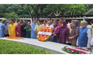 বঙ্গবন্ধুর সমাধিতে প্রধানমন্ত্রীর কার্যালয় কর্মকর্তা-কর্মচারী কল্যাণ তহবিল পরিচালনা পর্ষদের শ্রদ্ধাঞ্জলি