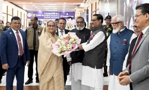 যুক্তরাষ্ট্র, যুক্তরাজ্য সফর শেষে দেশে ফিরেছেন প্রধানমন্ত্রী