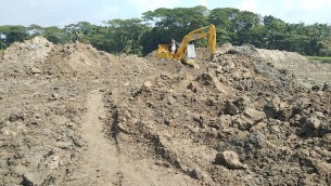 চরফ্যাসনে কৃষি জমিতে ইটভাটা ; জোর করে মাটি কাটার অভিযোগ