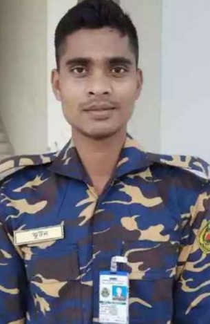 ভোলায় আনসার সদস্যের ঝুলন্ত মরদেহ উদ্ধার