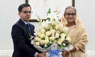 নিরঙ্কুশ বিজয়ী হওয়ায় শেখ হাসিনাকে অভিনন্দন জানাল ভারত