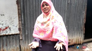 লালমোহনে ঋণ নিয়ে ফেরার পথে টাকা ছিনতাই