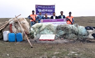 লালমোহনে ৬১ লাখ টাকার অবৈধ জাল আগুনে পুড়িয়ে ধ্বংস